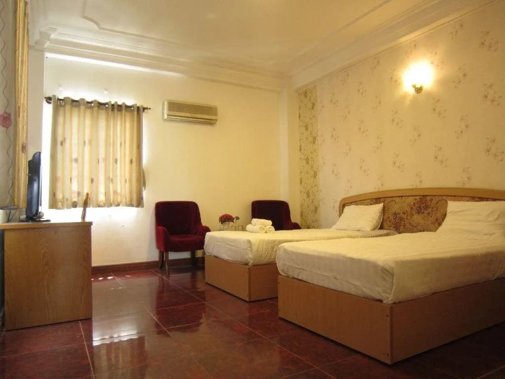 Saigon Sky Hotel - photo 3