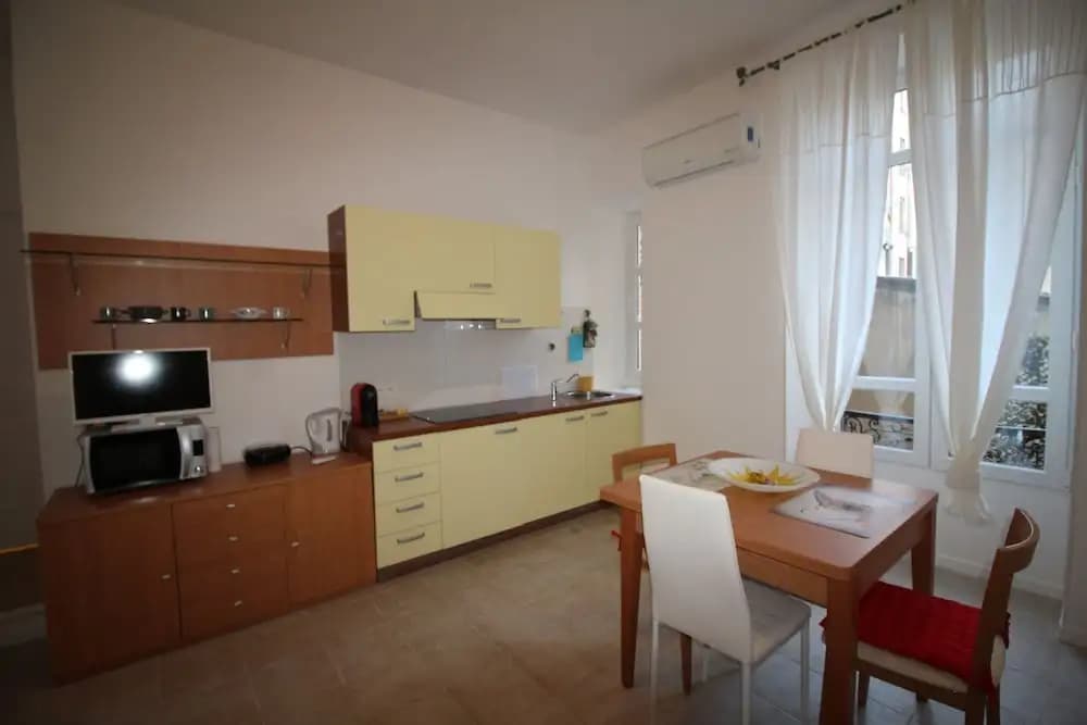 Nice Booking - FRANCE Carré d'Or - Plage - photo 2