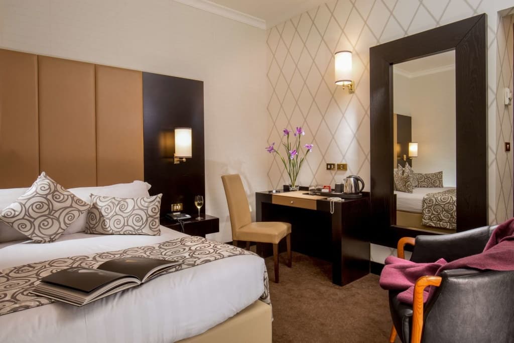 Savoy Hotel - photo 9