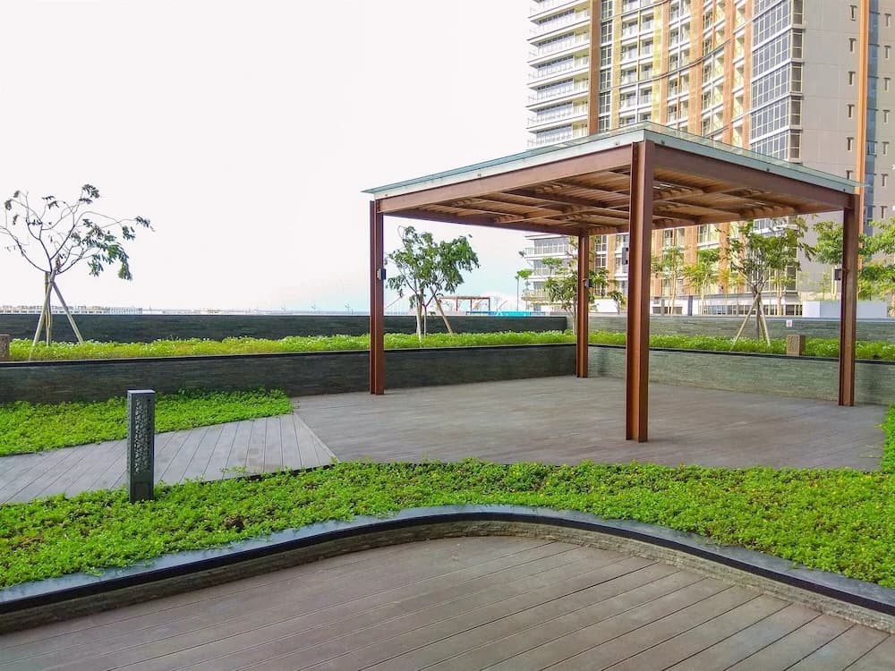 Best Price Studio Apartment at Gold Coast - photo 12