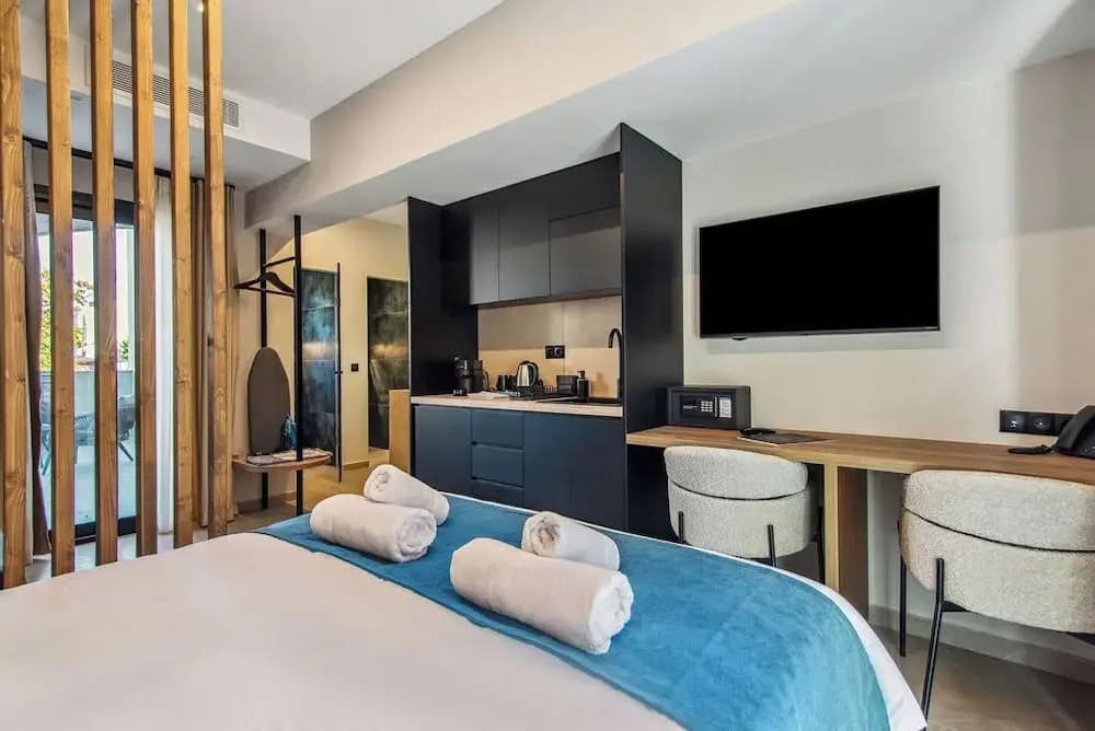 Mc Queen Boutique Apartments - photo 19