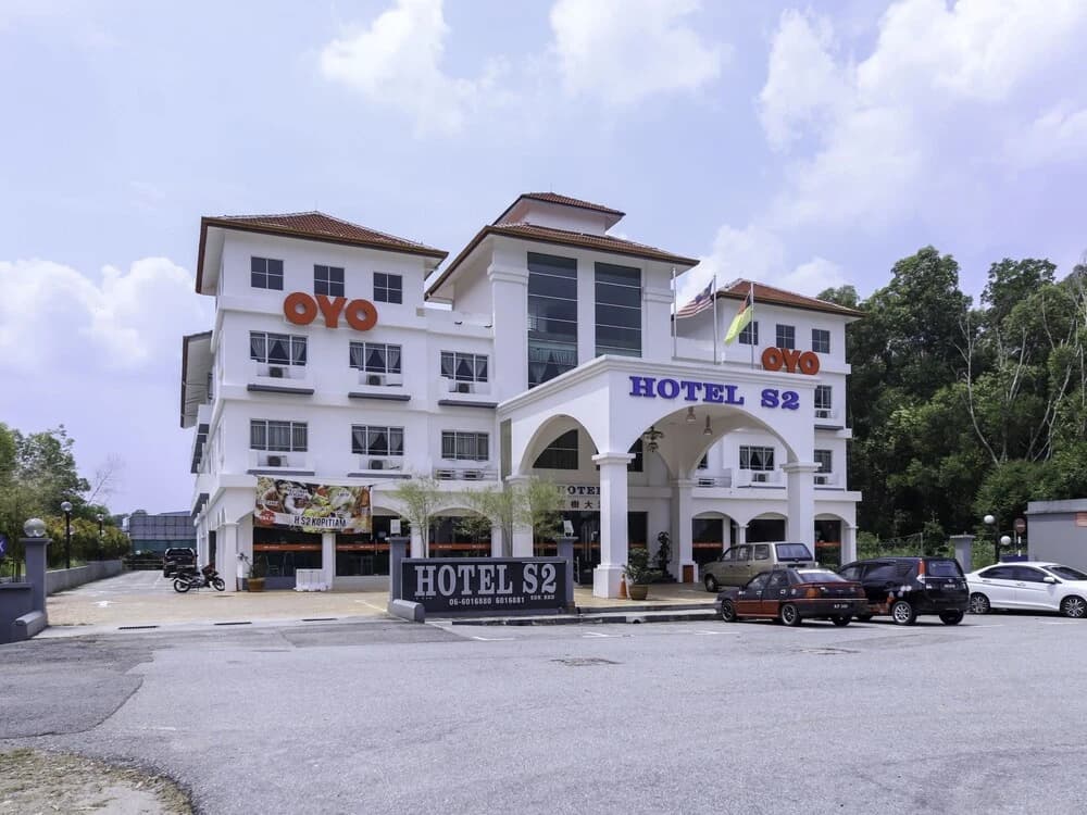 OYO 542 S2 Hotel - main photo