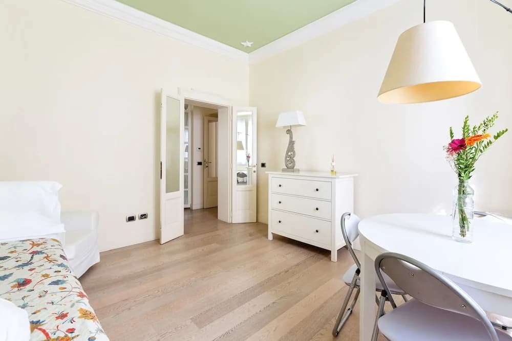 Corso Vercelli Elegant Apartment - photo 4