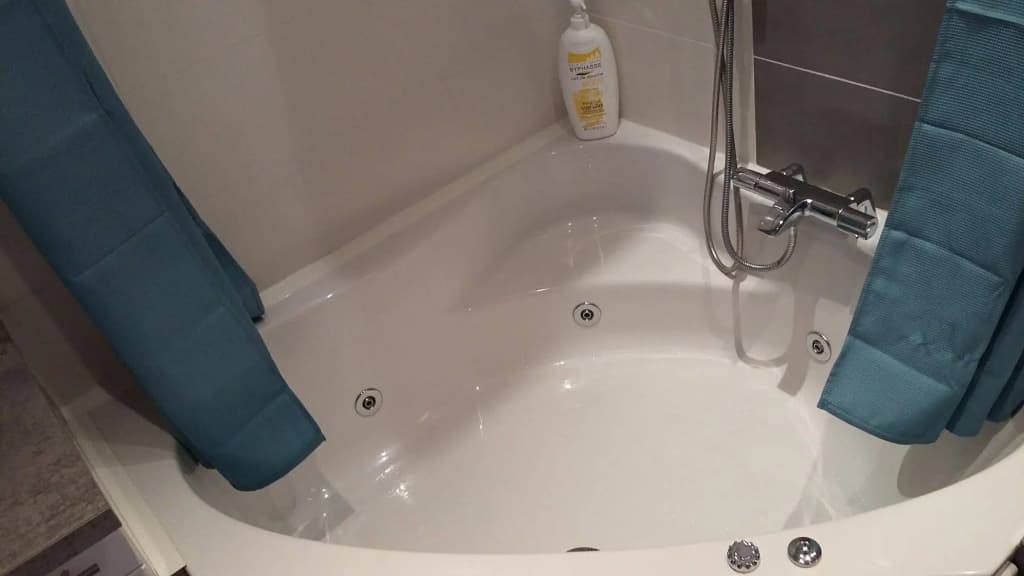 Apartment - Old Nice - Garibaldi Bonaparte - 3 BDR - 2 bath - AC - Balcony - photo 6