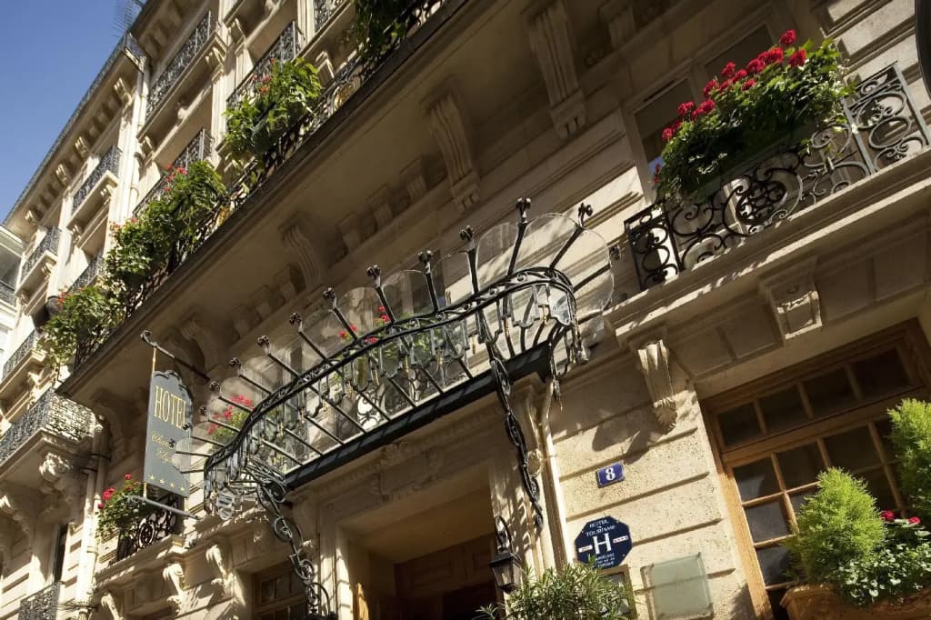 Hotel Chambiges Elysées - photo 23