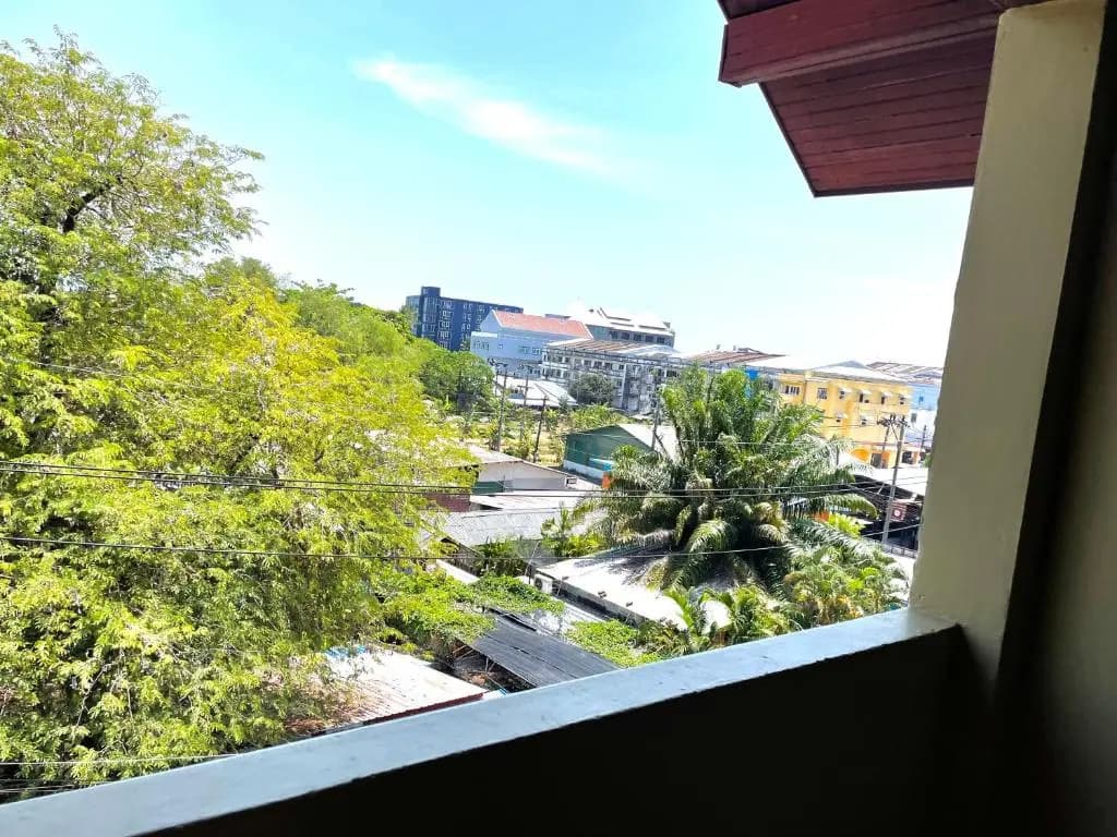 Nawaporn Place Guesthouse - photo 16
