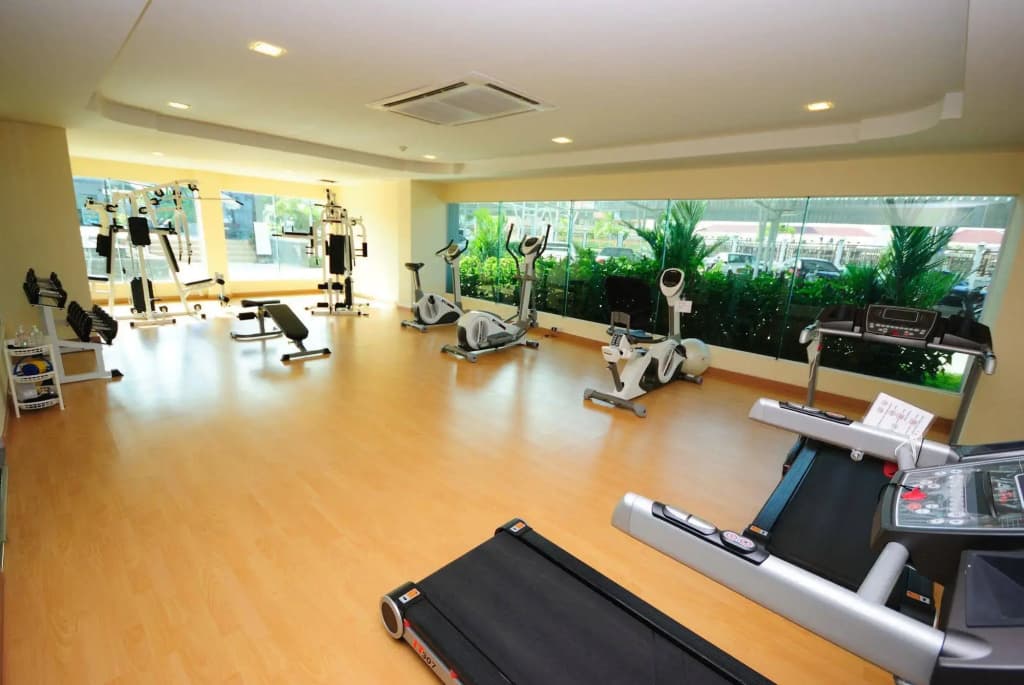 OYO 829 Royal Thai Residence - photo 17