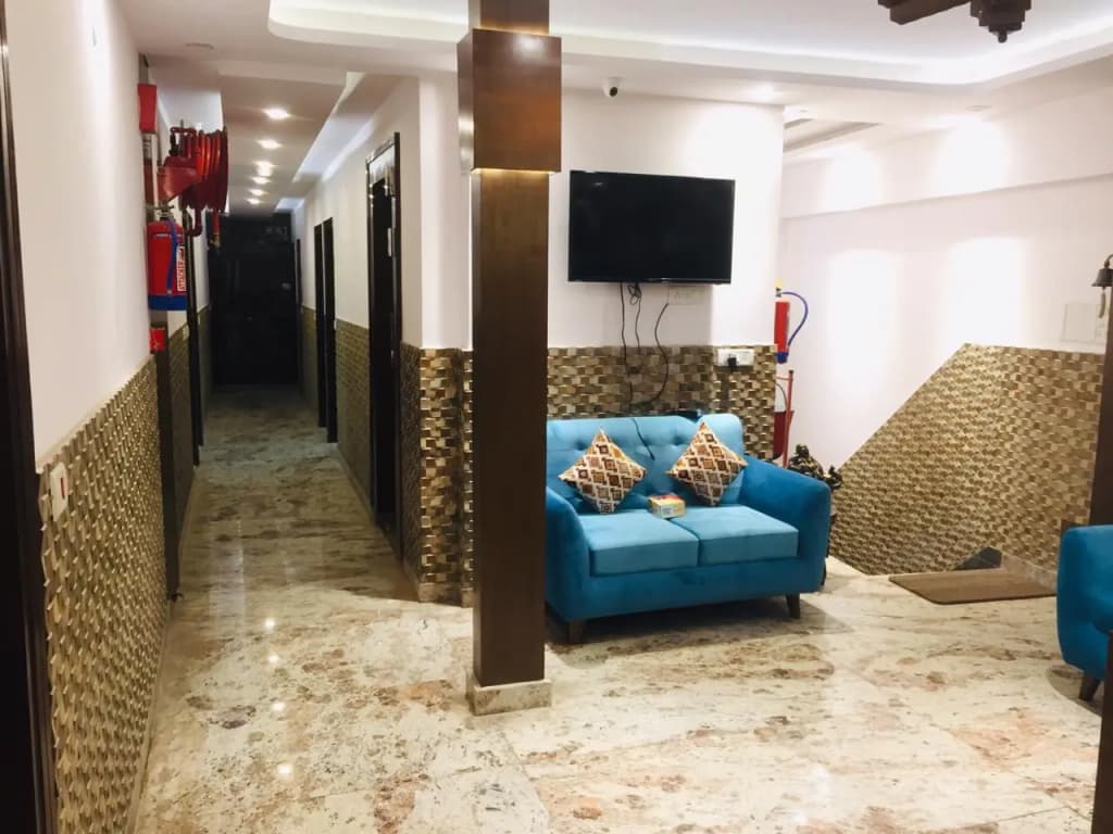 New Frontier Hotel - photo 11