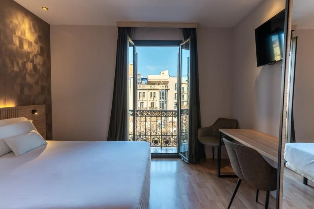 Petit Palace Eixample - photo 6