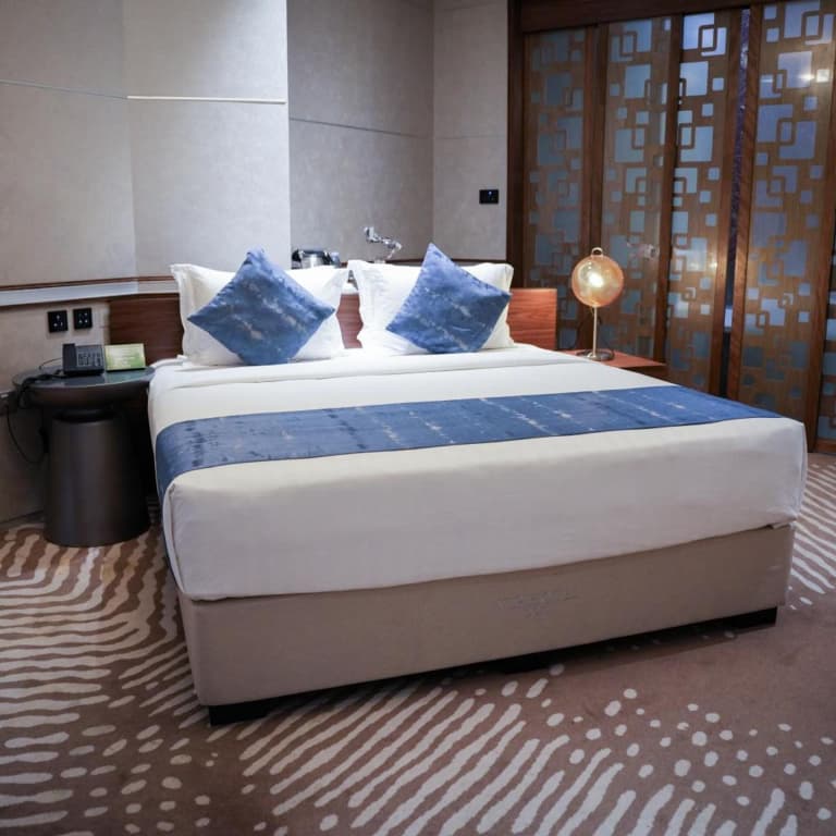 VIP Hotel - photo 38