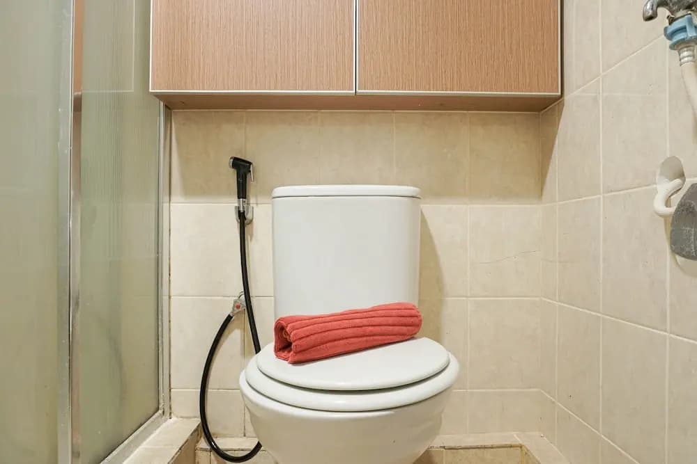 Strategic Location 1BR The Wave Apartment with City View - photo 8