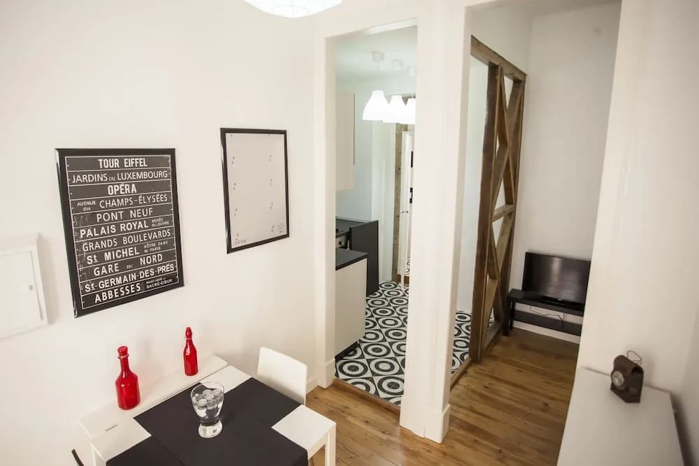 Cool Lisbon Apartment - photo 6