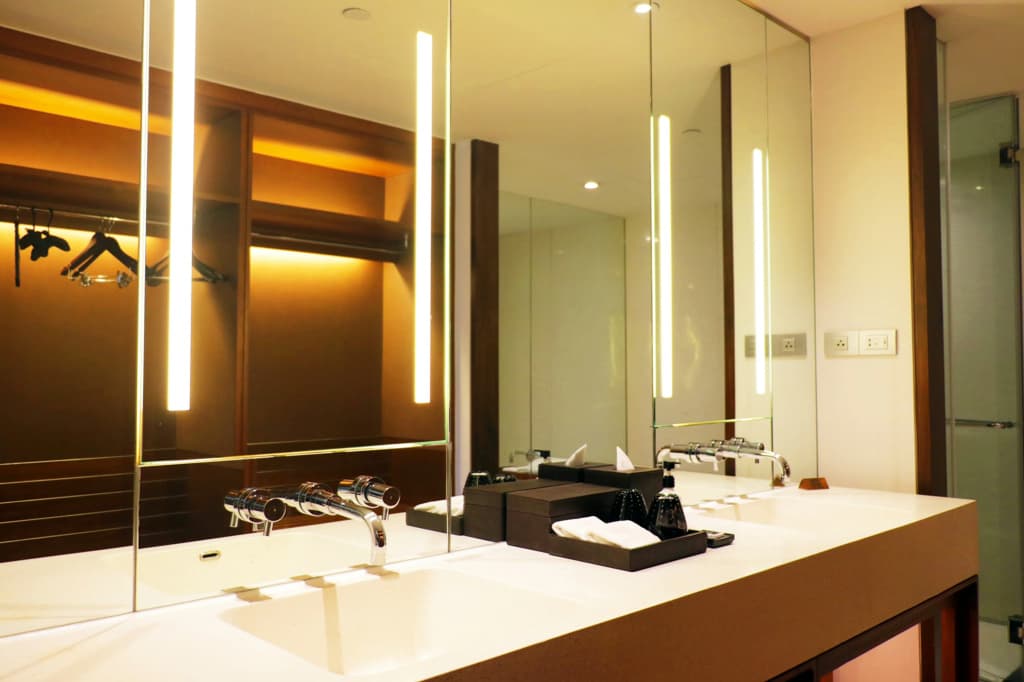 Hansar Bangkok Hotel - photo 36