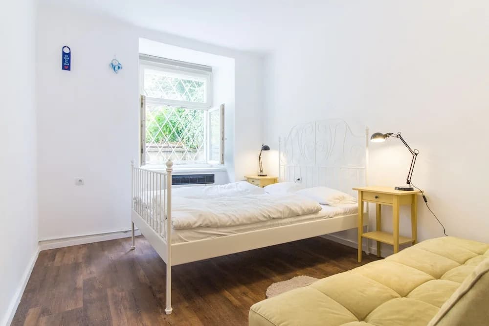 Moravska Unique Design Apartment - photo 4