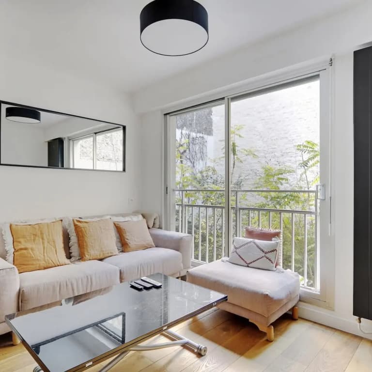 Modern Brunel Classic 1 Bed Apt With Balcony in Paris - photo 24