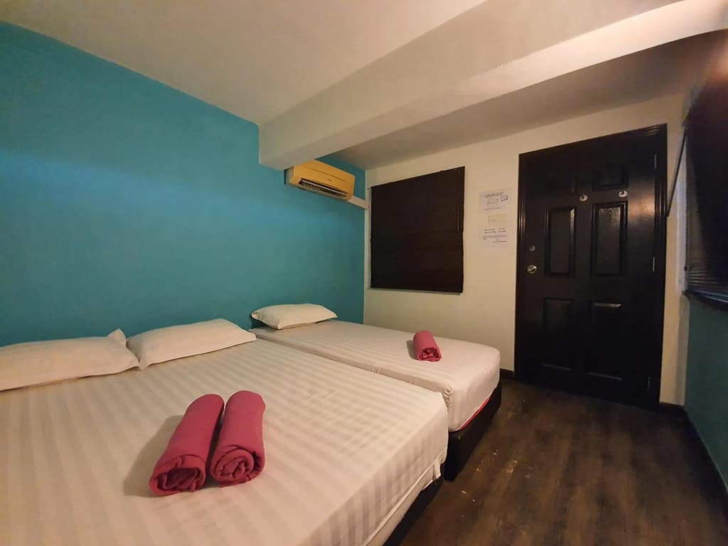 The Travel Hub Guesthouse - photo 29