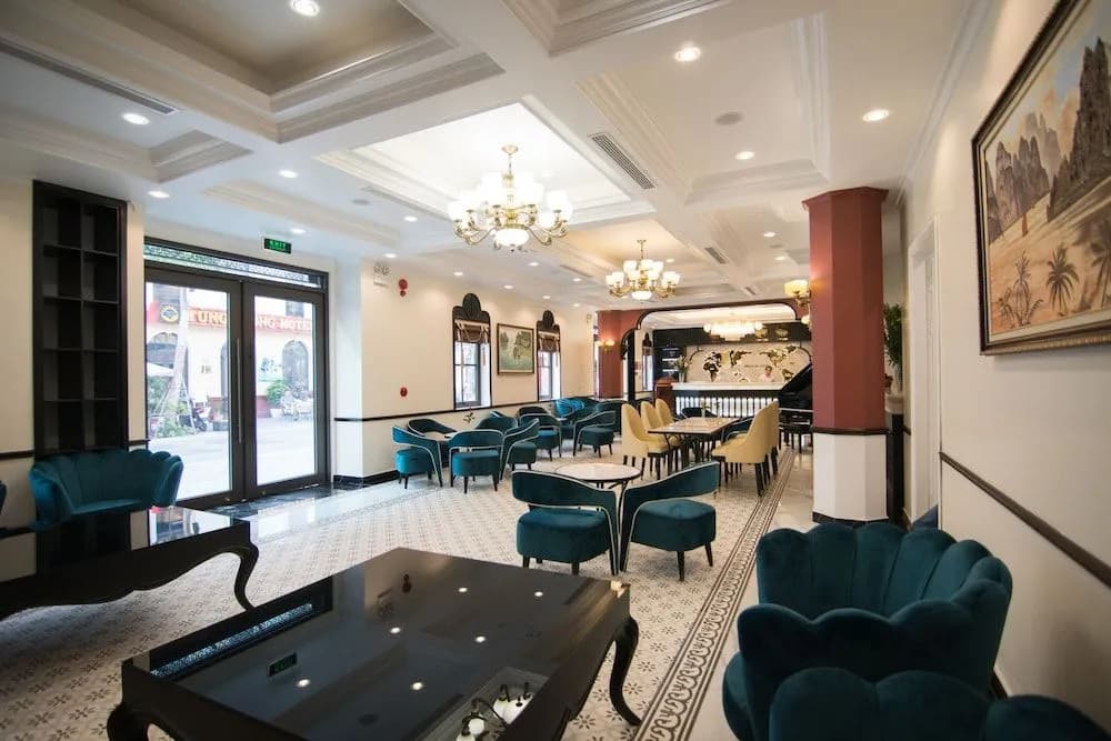 Dragon Hotel - photo 2