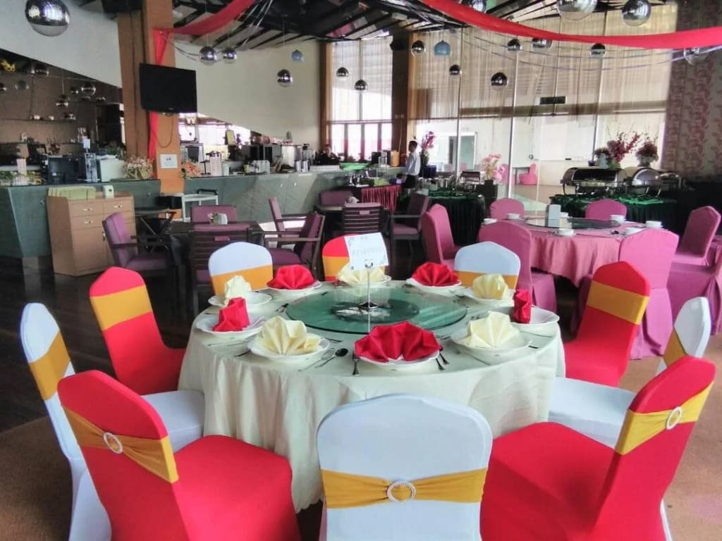 Courtyard Hotel @ 1Borneo - photo 12