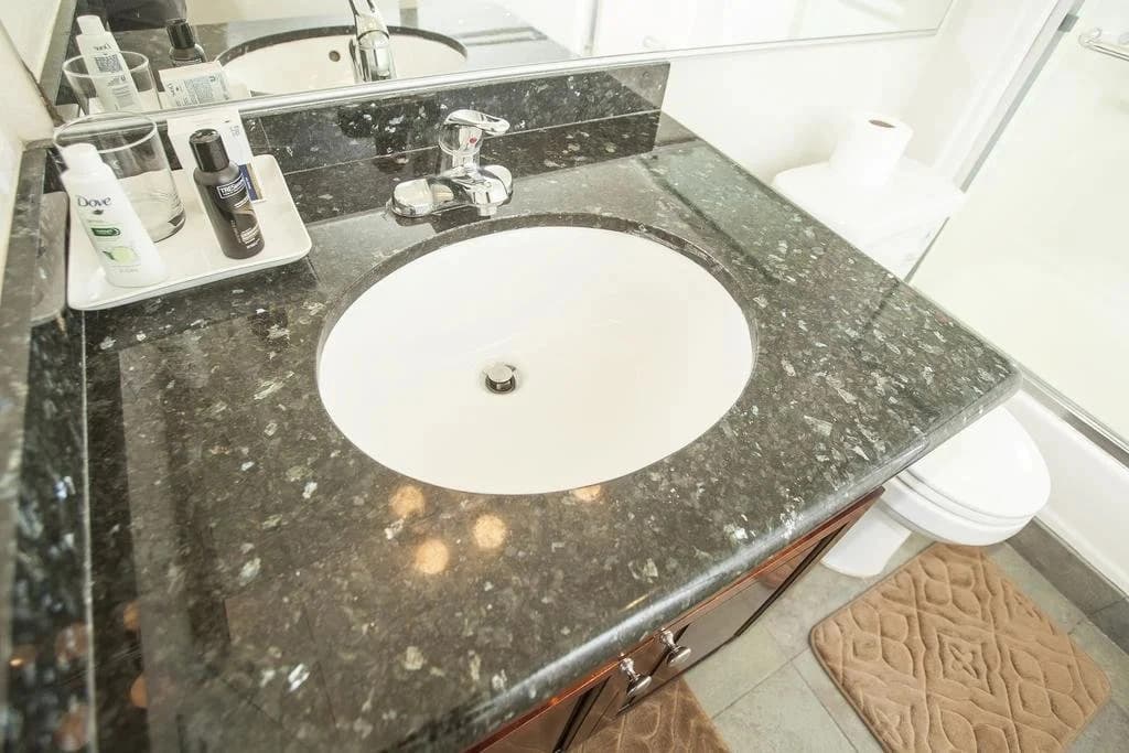 Master Housing - Strathmore Regency Apartments - photo 6