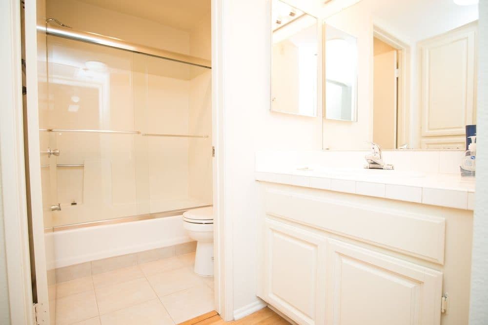 Strathmore Apartments - photo 8