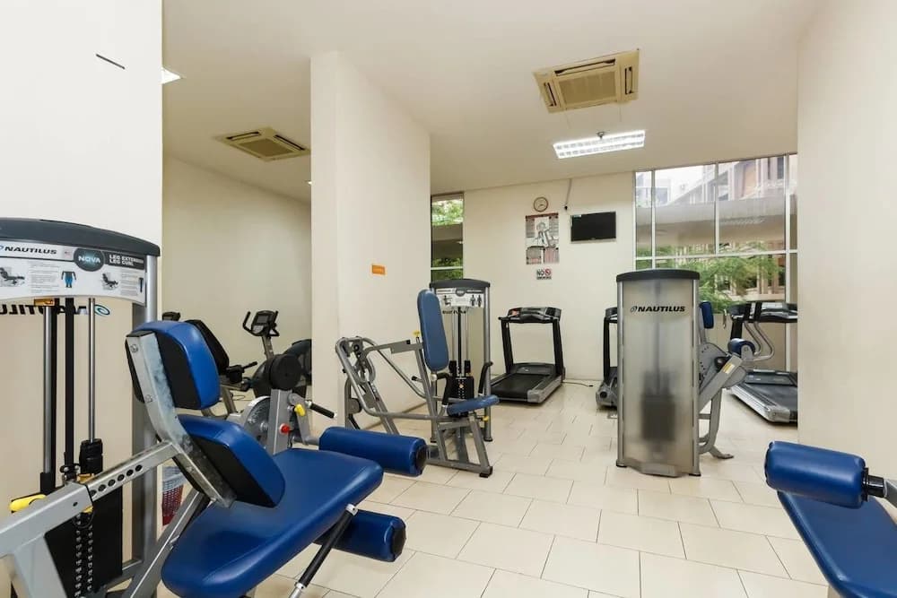 Relaxing & Fresh 3BR Near Klcc - photo 13
