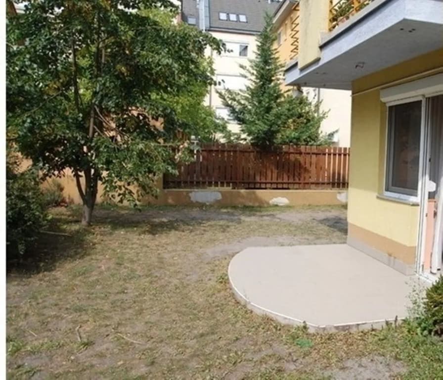 UJPEST - photo 32