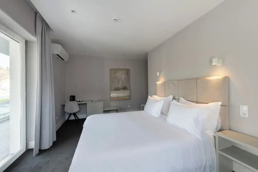 Avenue Hill Hotel - photo 2