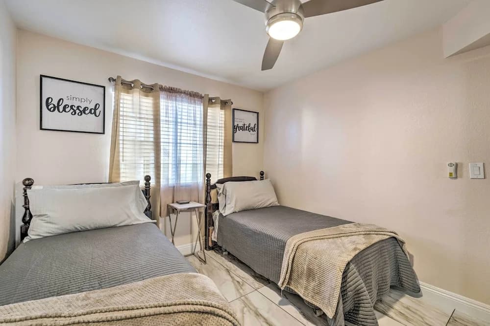 Seasonal Pool & Spa: Las Vegas Pad, 11 Mi to Strip - photo 3