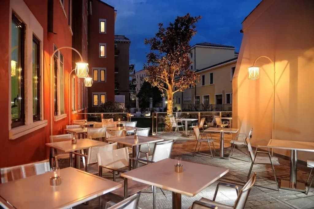Venice Roulette Hotel - photo 8