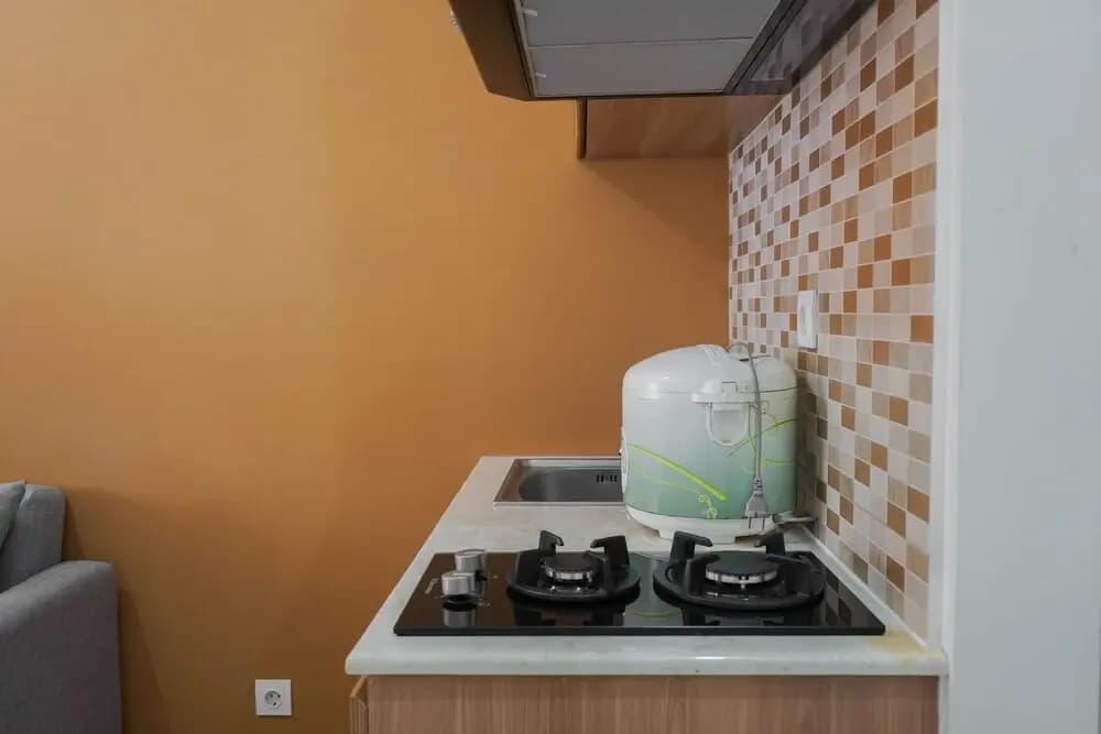 Modern with City View 2BR at Green Pramuka Apartment - photo 15