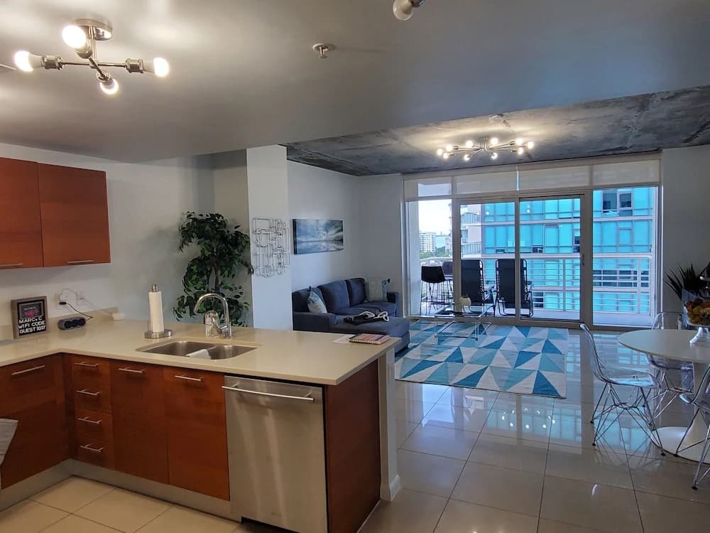 Midblock Miami - photo 23