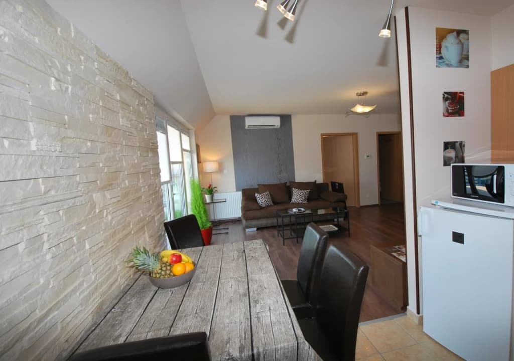 Arpad Bridge Apartments - photo 13