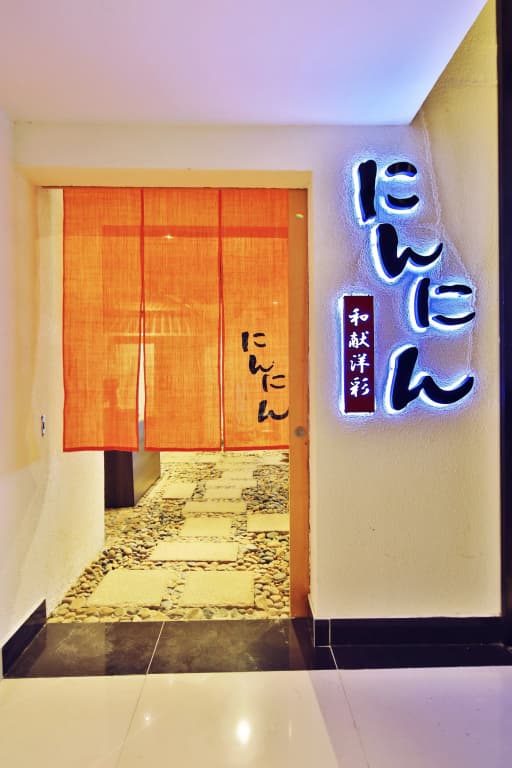 Zen Diamond Suites Hotel - photo 19