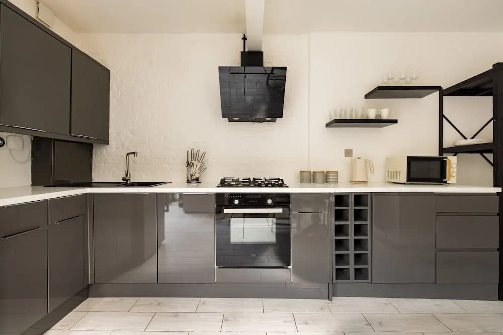 2 Bed Garden Flat in Balham - photo 13