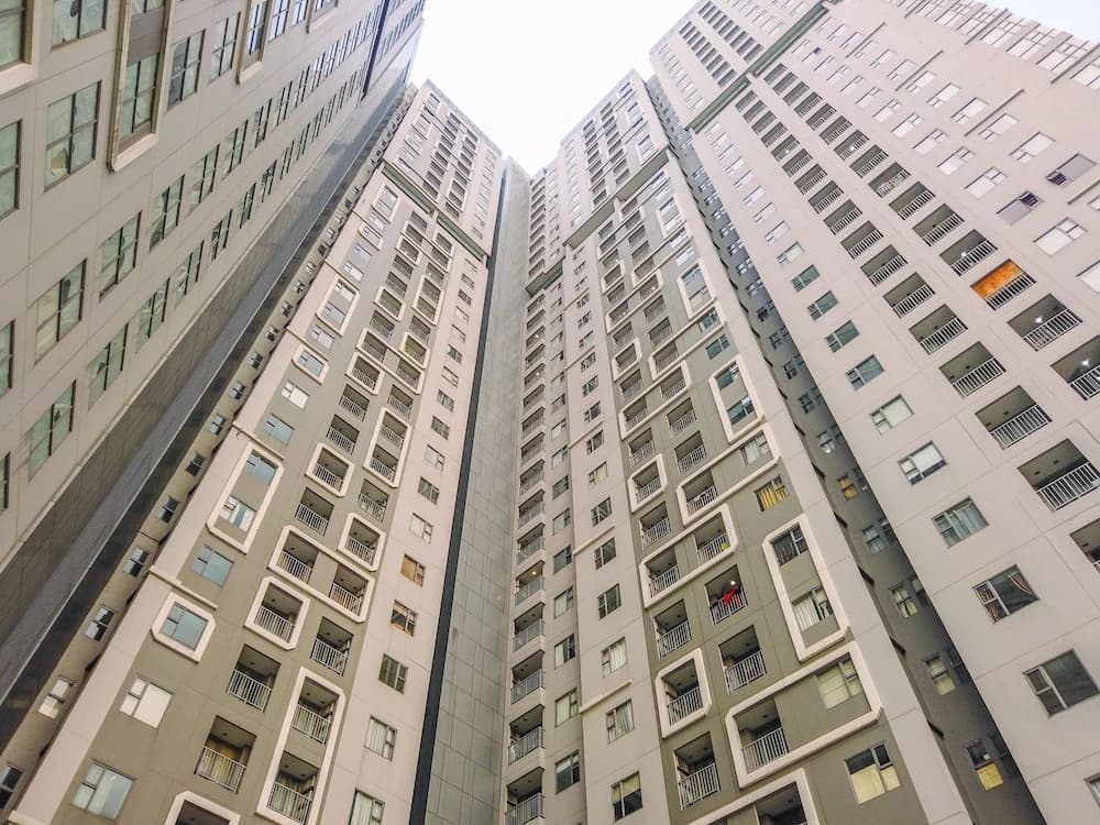 Comfortable And Homey 2Br Apartment At Royal Olive Residence - photo 1