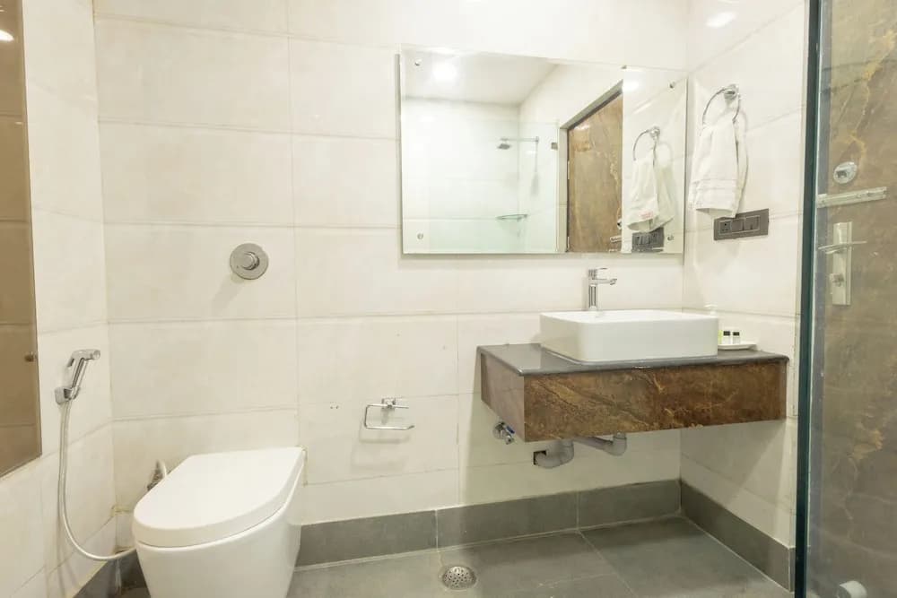 Hotel Cosmo - photo 8