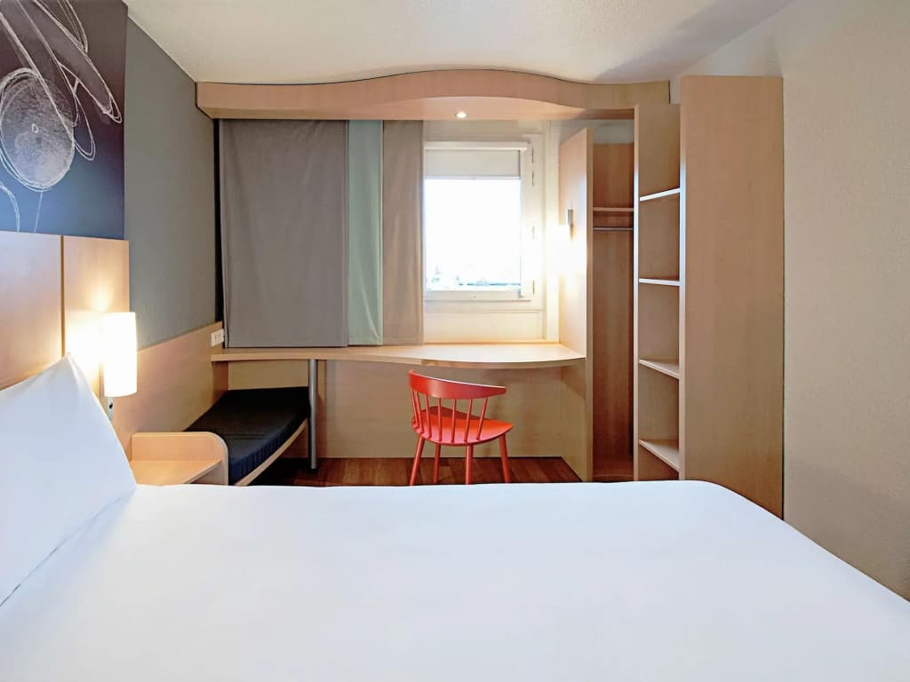 ibis Barcelona Meridiana Hotel - photo 13