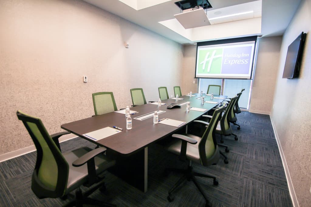 Holiday Inn Express & Suites Miami Airport East by IHG - photo 45