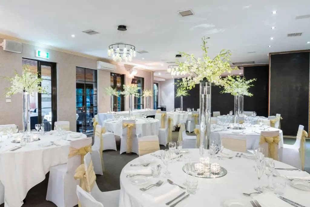 Eltham Gateway Hotel - photo 26