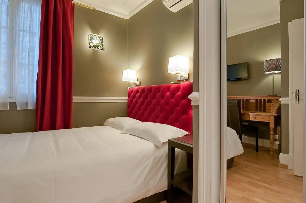 Hotel Claude Bernard Saint Germain - photo 7