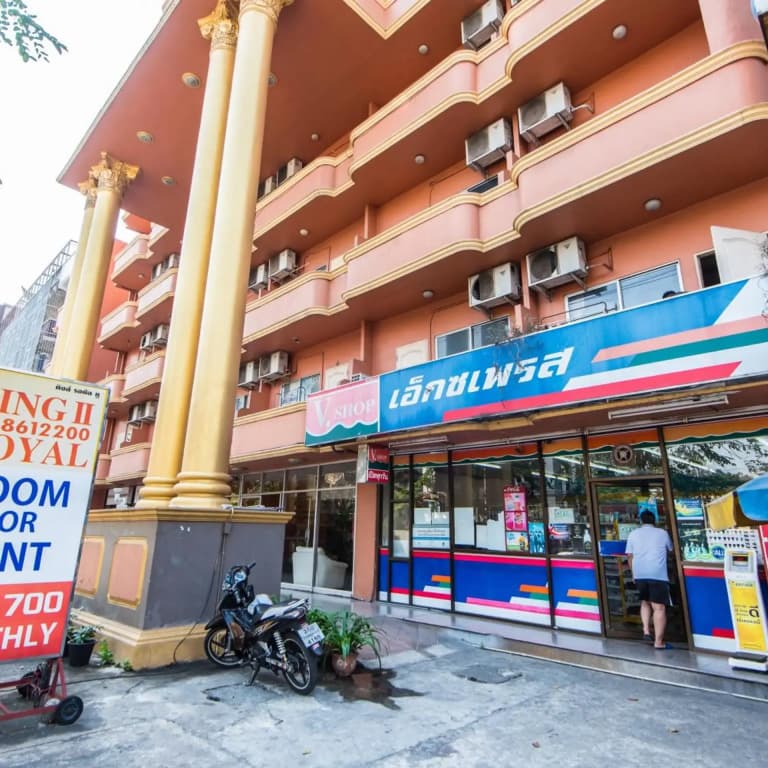 King Royal II Hotel - photo 32