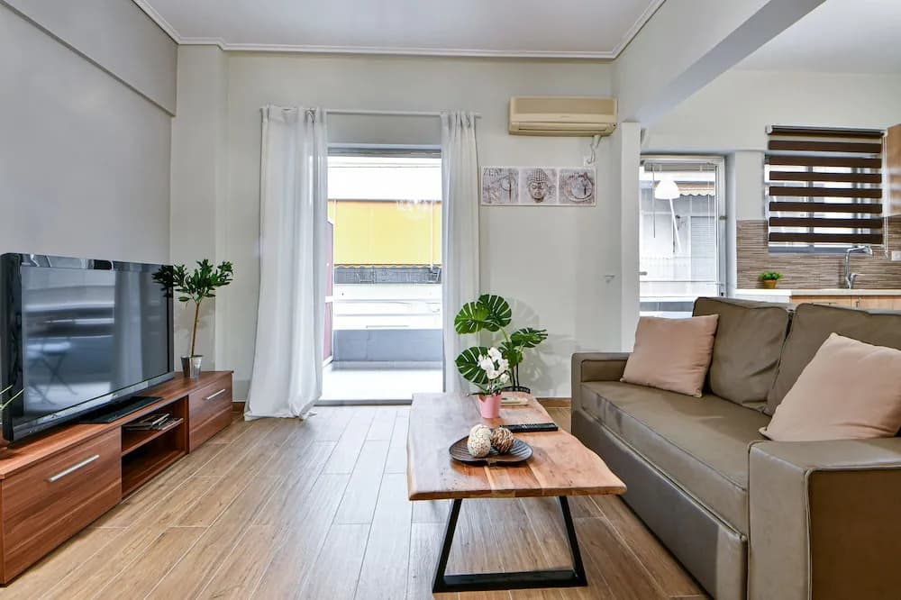 Comfy Home next to metro - photo 3