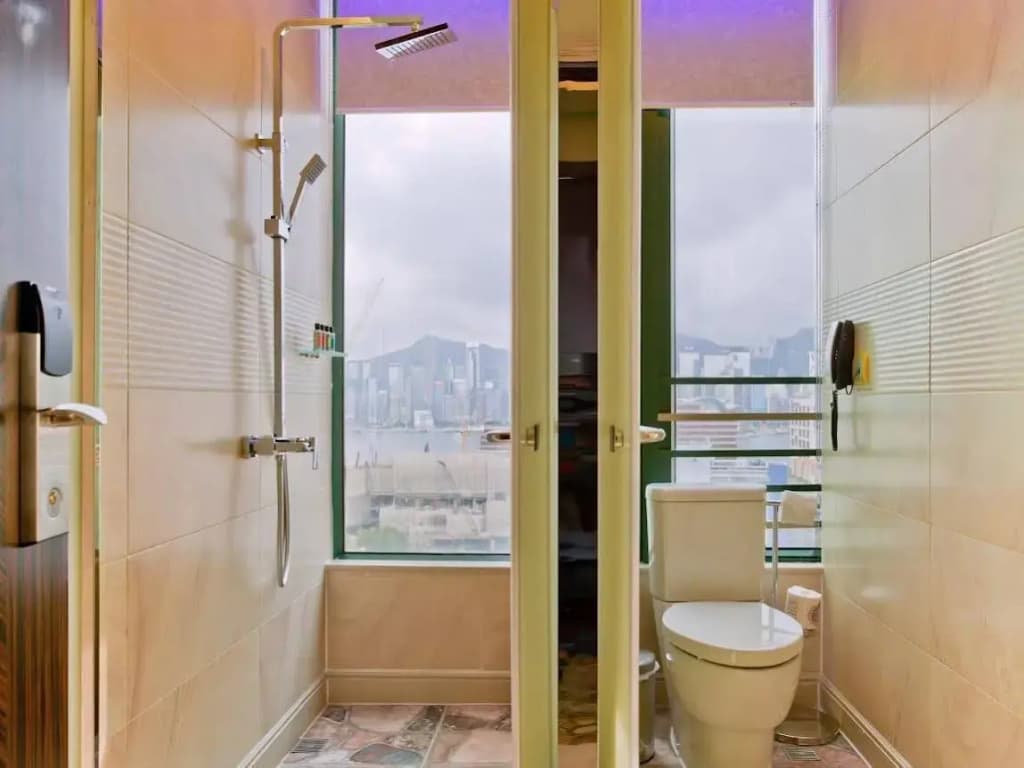 Harbour Bay Hotel - photo 10