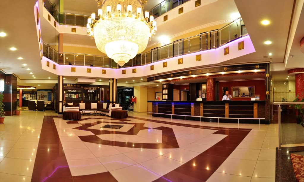First Class Hotel - photo 1