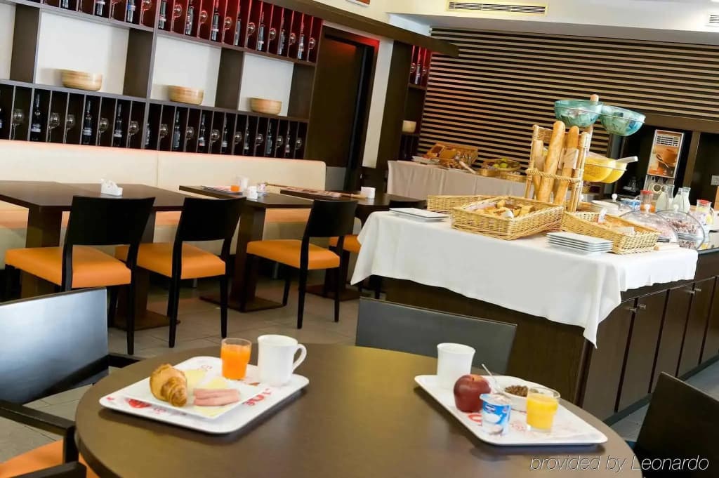 ibis Madrid Calle Alcala - photo 21