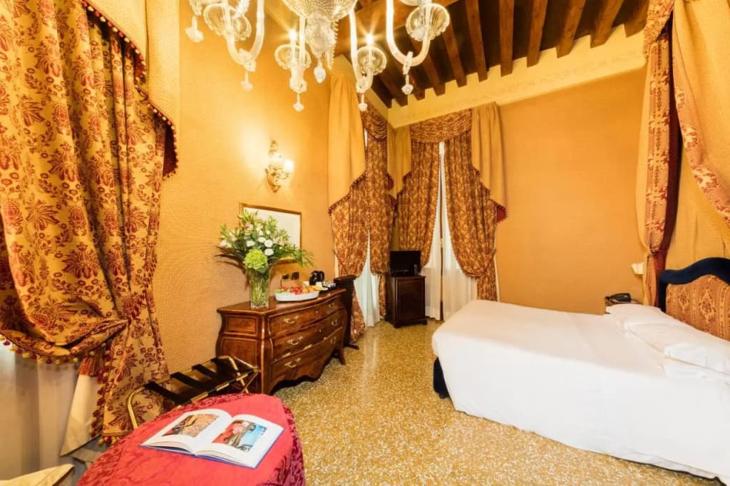 Hotel Al ponte dei sospiri - photo 31