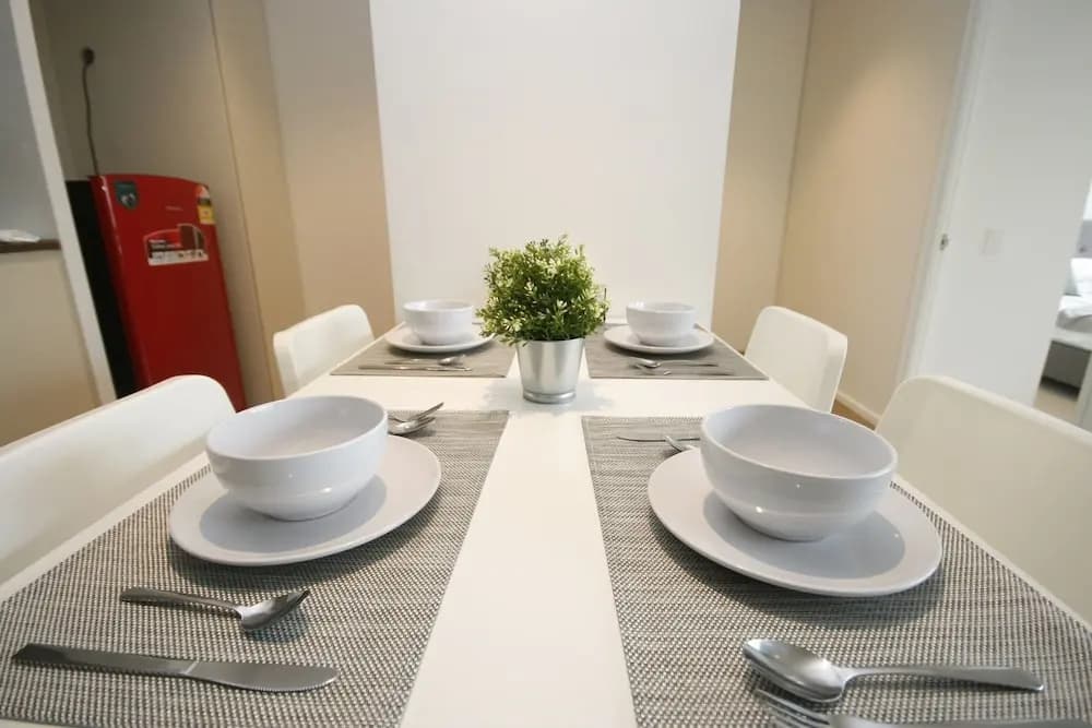 Onelife Docklands Luxury Apartment - photo 8
