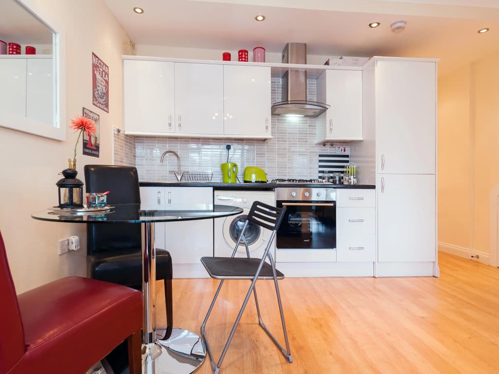 King's Cross Apartments - photo 8