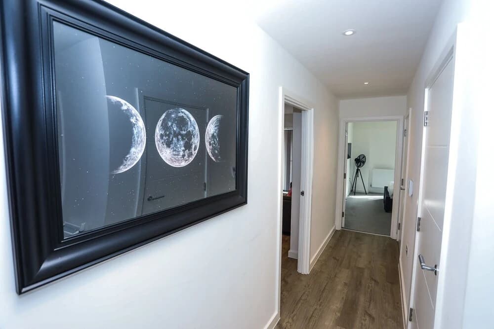 Exquisite One Bed Apartment - photo 3