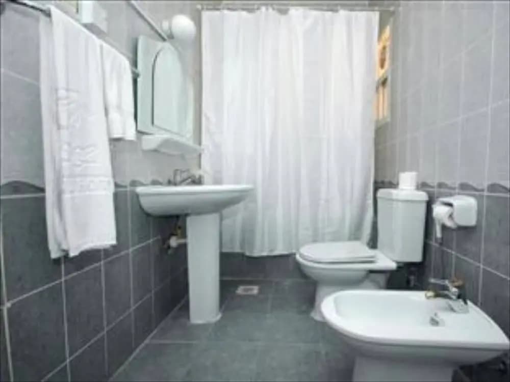 Diamond Hotel - photo 8